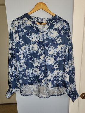 High Low Cut Blue And White Floral Shirt